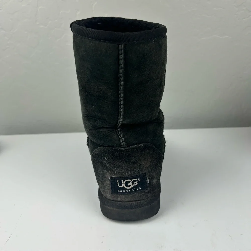 UGG Australia black suede classic short 5825 pull on winter boot size 5
